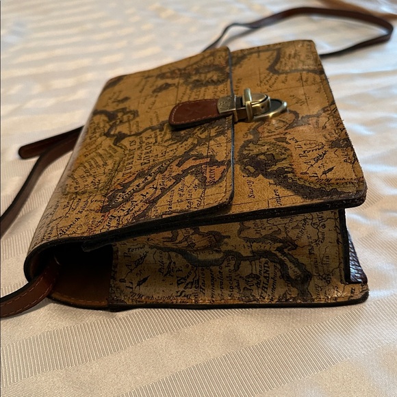 NWOT Patricia Nash European Map LOCRI Crossbody Bag - Picture 9 of 9